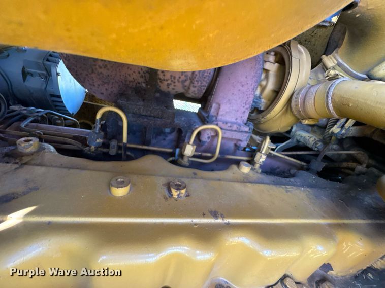 image for item DU9785 1989 Caterpillar D6H Series II dozer