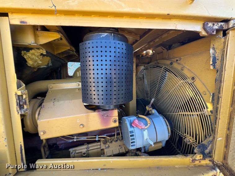 image for item DU9785 1989 Caterpillar D6H Series II dozer