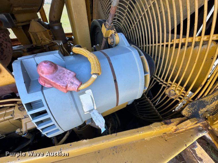 image for item DU9785 1989 Caterpillar D6H Series II dozer