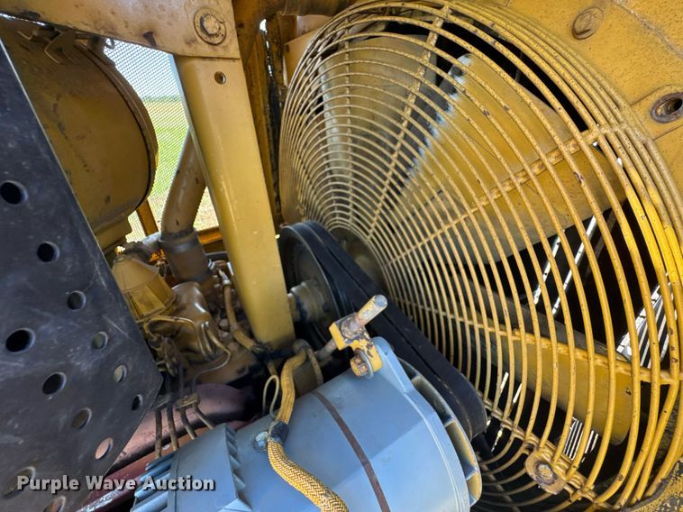 image for item DU9785 1989 Caterpillar D6H Series II dozer