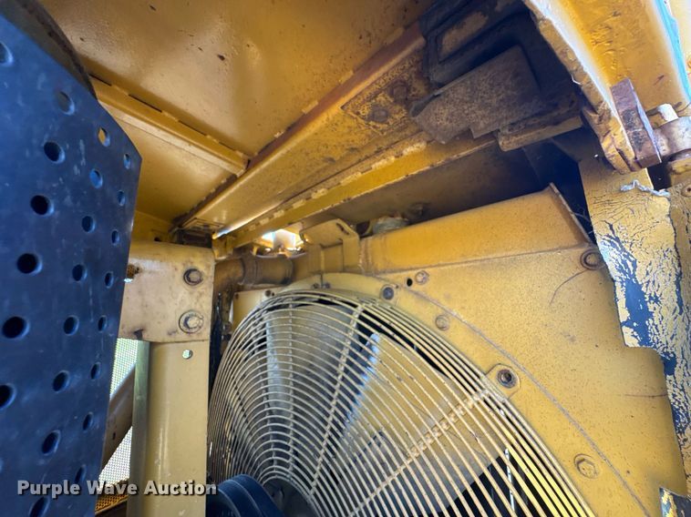 image for item DU9785 1989 Caterpillar D6H Series II dozer