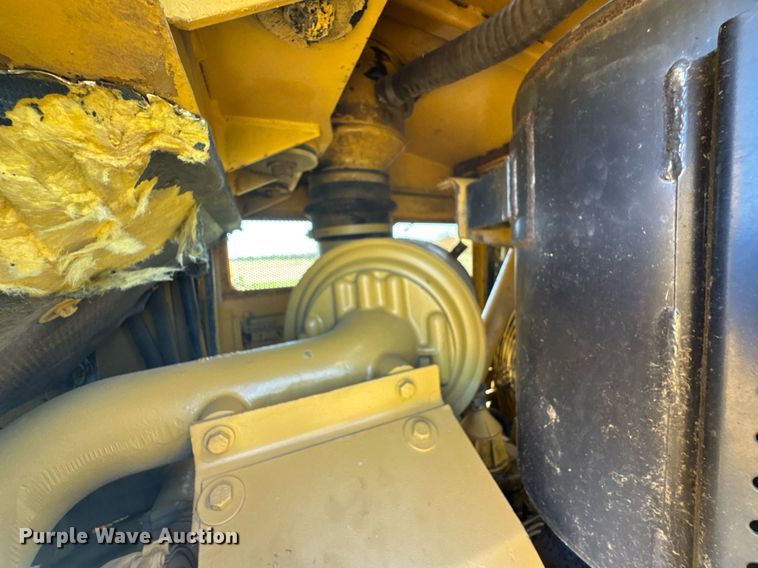 image for item DU9785 1989 Caterpillar D6H Series II dozer