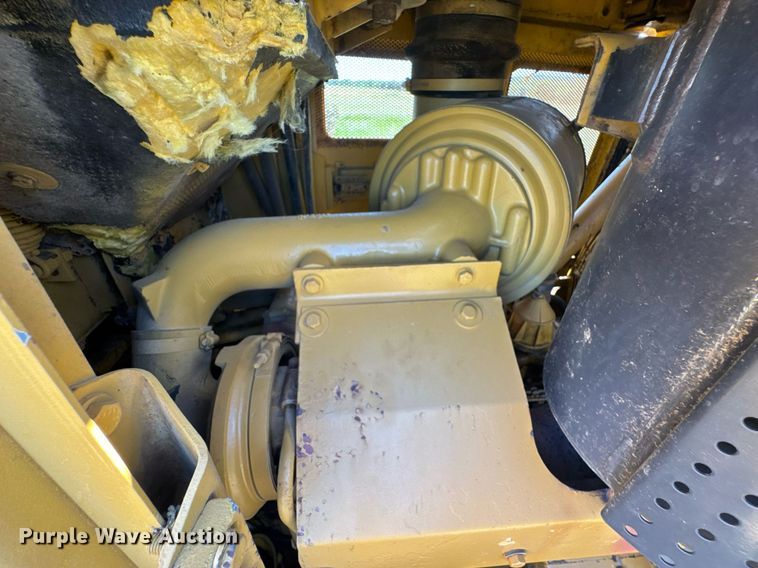 image for item DU9785 1989 Caterpillar D6H Series II dozer