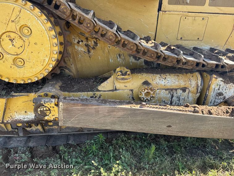 image for item DU9785 1989 Caterpillar D6H Series II dozer
