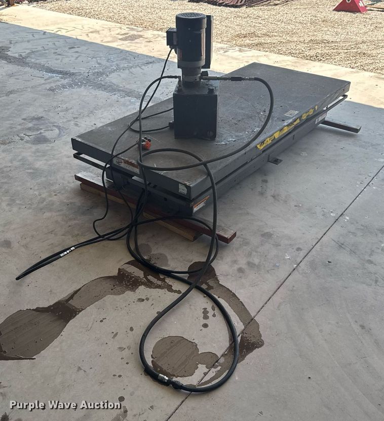 image for item DU9795 Pentalift 12DSL902.5 scissor lift