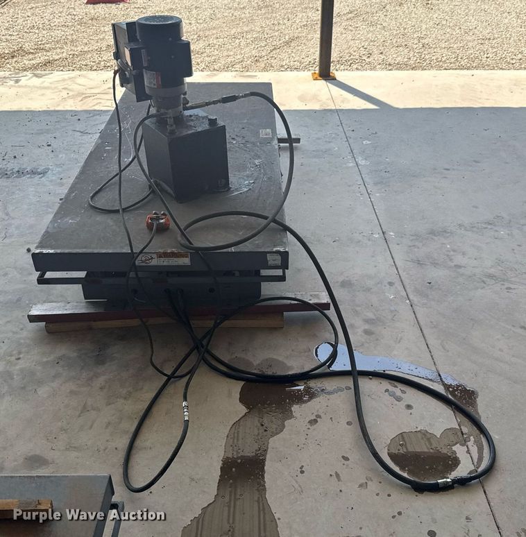 image for item DU9795 Pentalift 12DSL902.5 scissor lift