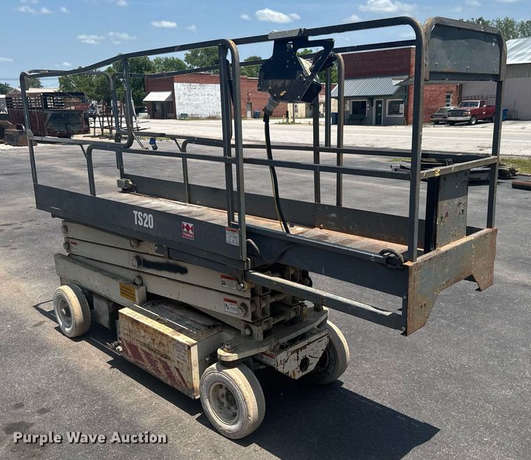 image for item DU9796 Terex TS20 scissor lift