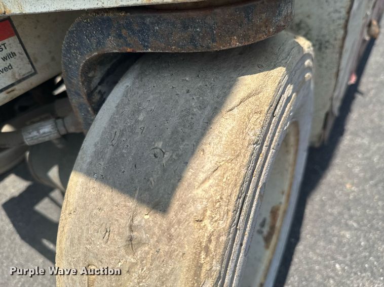 image for item DU9796 Terex TS20 scissor lift