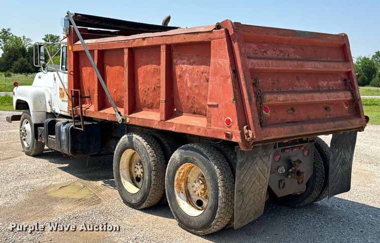 image for item DU9846 1982 Mack R747S dump truck