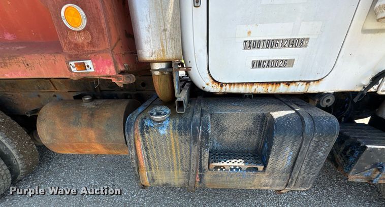 image for item DU9846 1982 Mack R747S dump truck