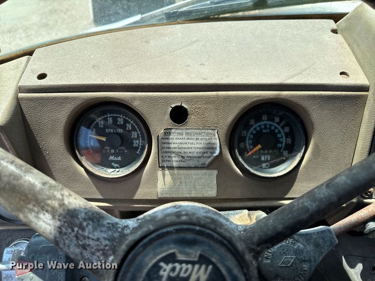 image for item DU9846 1982 Mack R747S dump truck