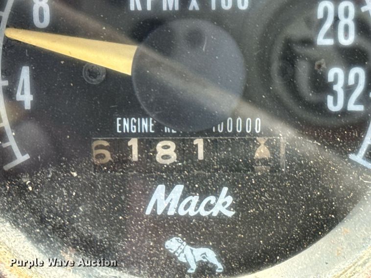 image for item DU9846 1982 Mack R747S dump truck