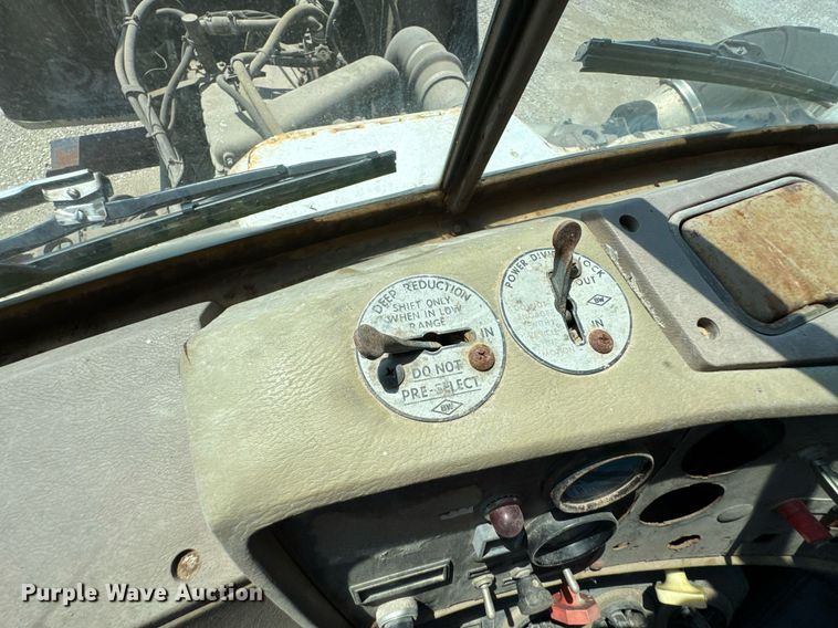 image for item DU9846 1982 Mack R747S dump truck