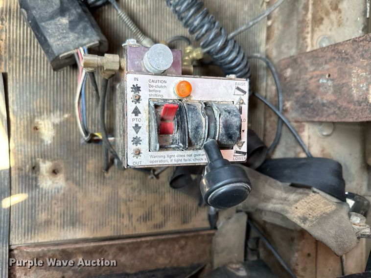 image for item DU9846 1982 Mack R747S dump truck