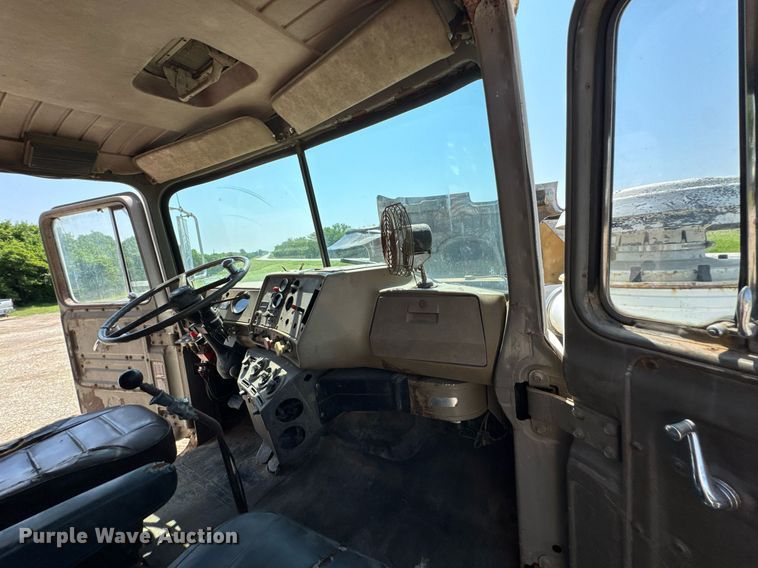 image for item DU9846 1982 Mack R747S dump truck