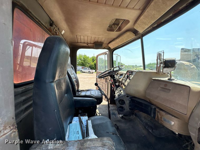 image for item DU9846 1982 Mack R747S dump truck