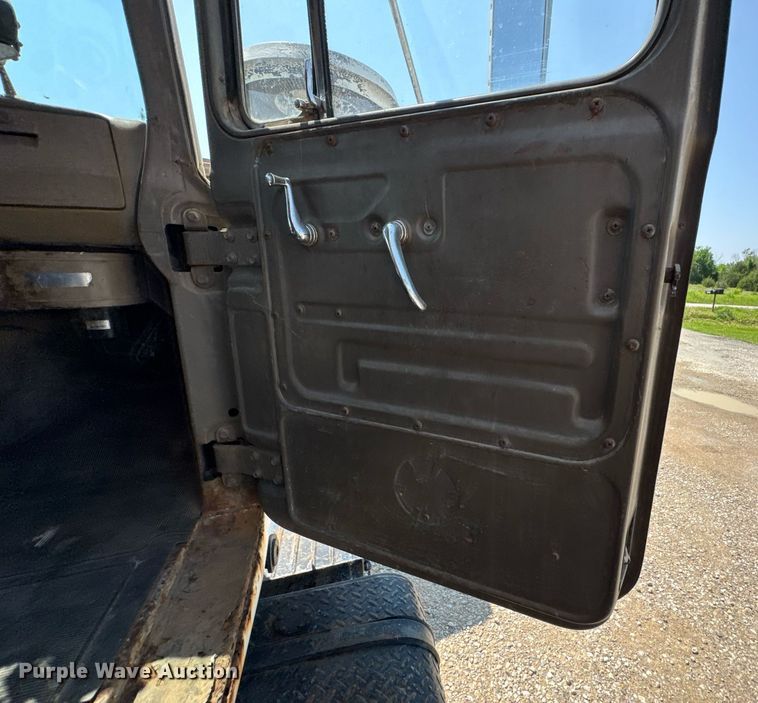 image for item DU9846 1982 Mack R747S dump truck