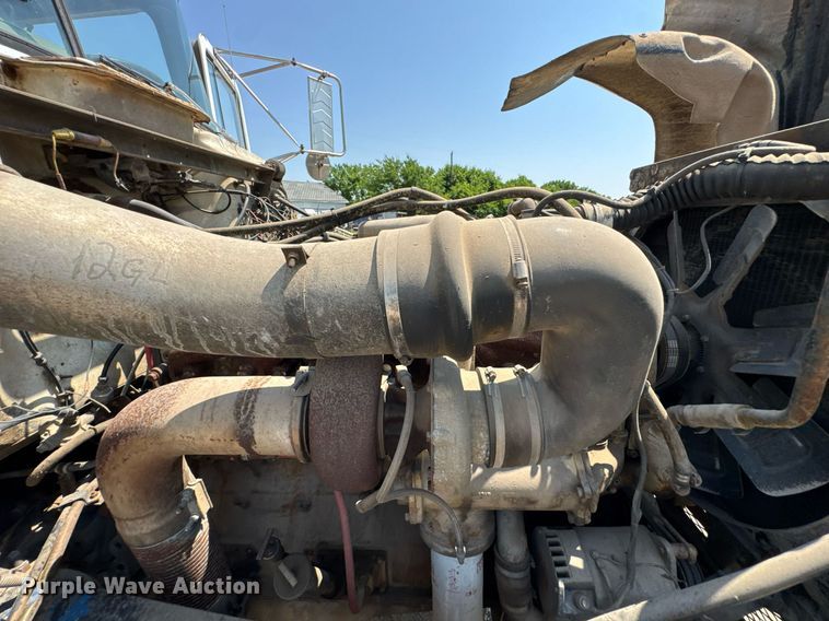 image for item DU9846 1982 Mack R747S dump truck