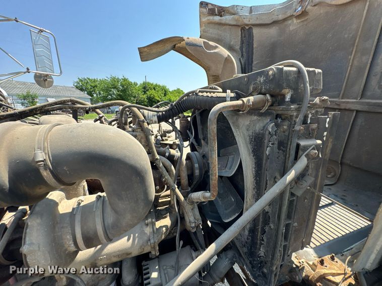 image for item DU9846 1982 Mack R747S dump truck