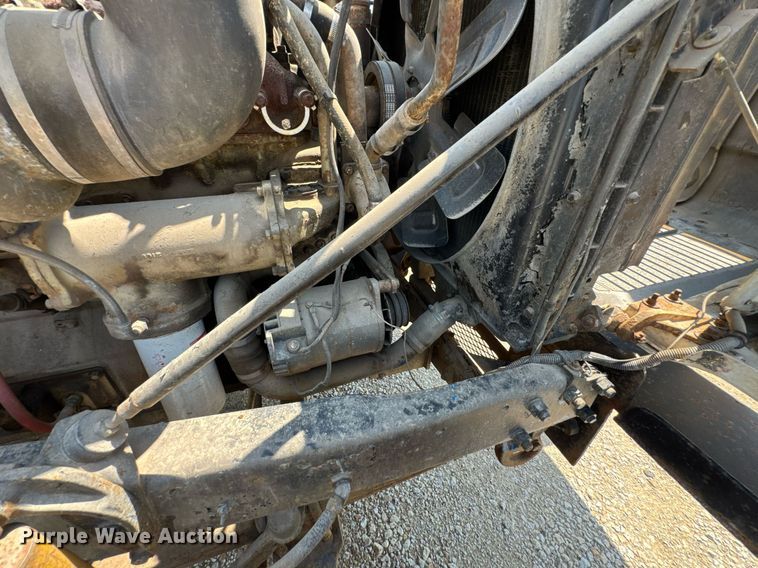 image for item DU9846 1982 Mack R747S dump truck