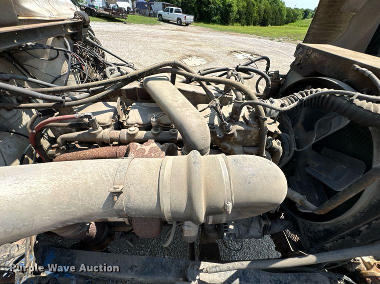 image for item DU9846 1982 Mack R747S dump truck