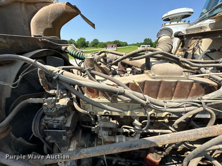 image for item DU9846 1982 Mack R747S dump truck