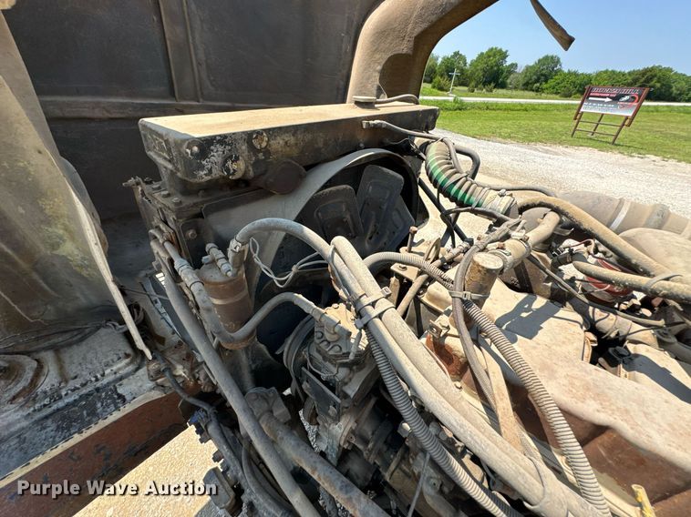 image for item DU9846 1982 Mack R747S dump truck