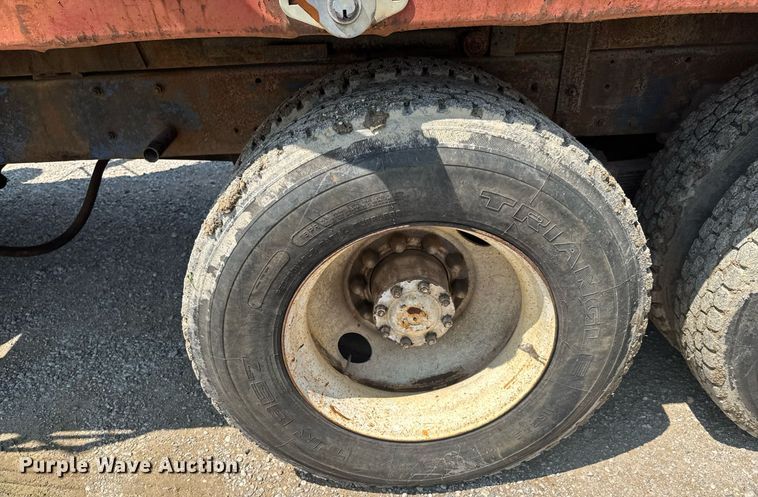 image for item DU9846 1982 Mack R747S dump truck