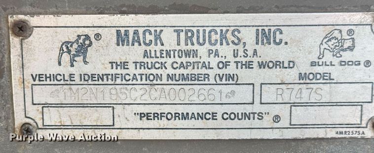 image for item DU9846 1982 Mack R747S dump truck