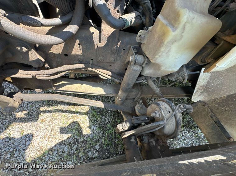 image for item DU9847 2006 International 4400 digger derrick truck