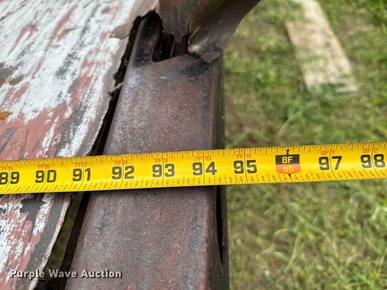 image for item DU9875 1981 Blair dump trailer