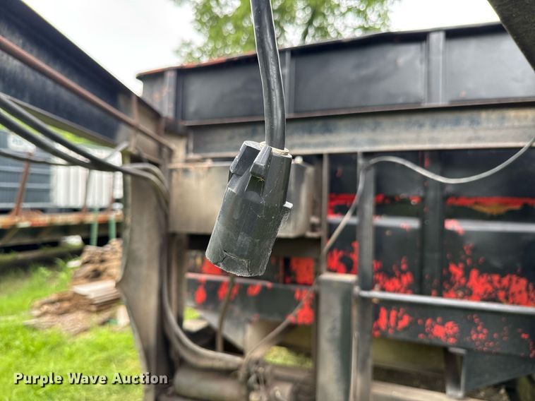 image for item DU9875 1981 Blair dump trailer