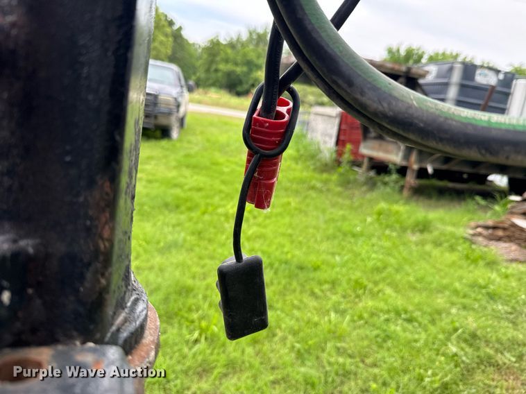 image for item DU9875 1981 Blair dump trailer