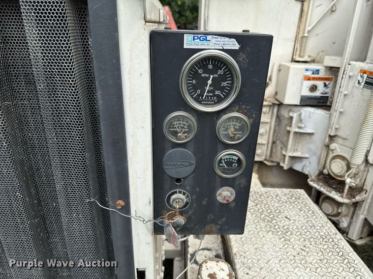 image for item DU9876 2006 Woodchuck Highroller WC1200CF wood chipper