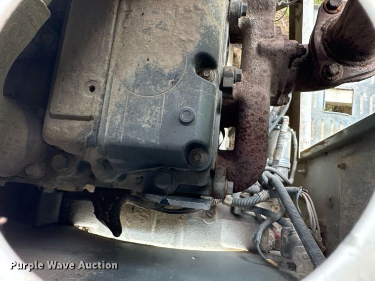 image for item DU9876 2006 Woodchuck Highroller WC1200CF wood chipper