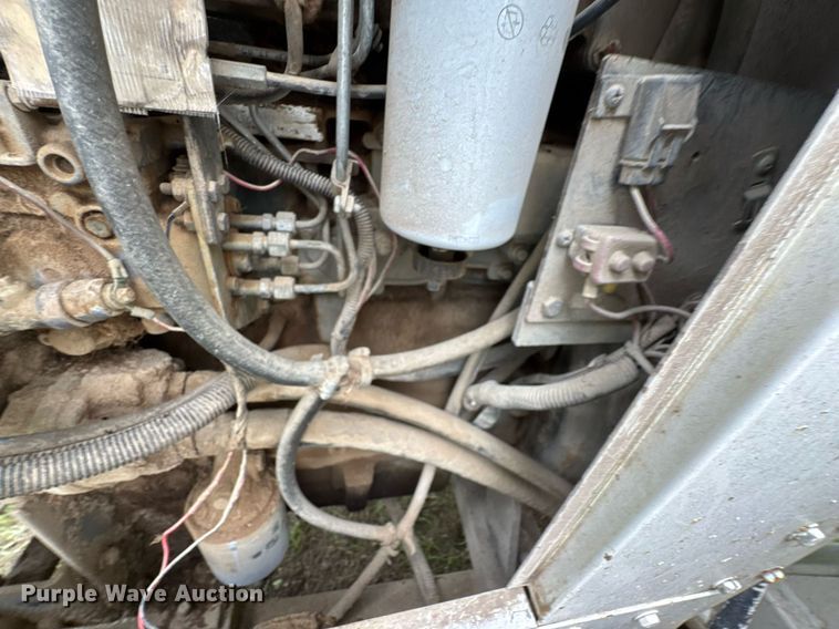 image for item DU9876 2006 Woodchuck Highroller WC1200CF wood chipper