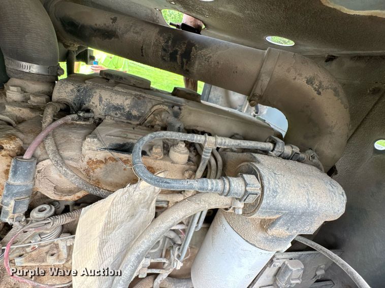 image for item DU9876 2006 Woodchuck Highroller WC1200CF wood chipper