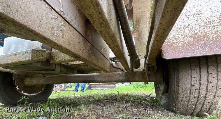 image for item DU9876 2006 Woodchuck Highroller WC1200CF wood chipper