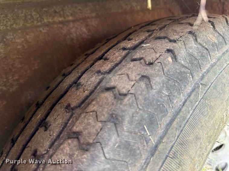 image for item DU9876 2006 Woodchuck Highroller WC1200CF wood chipper