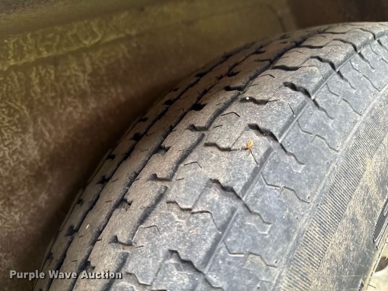 image for item DU9876 2006 Woodchuck Highroller WC1200CF wood chipper