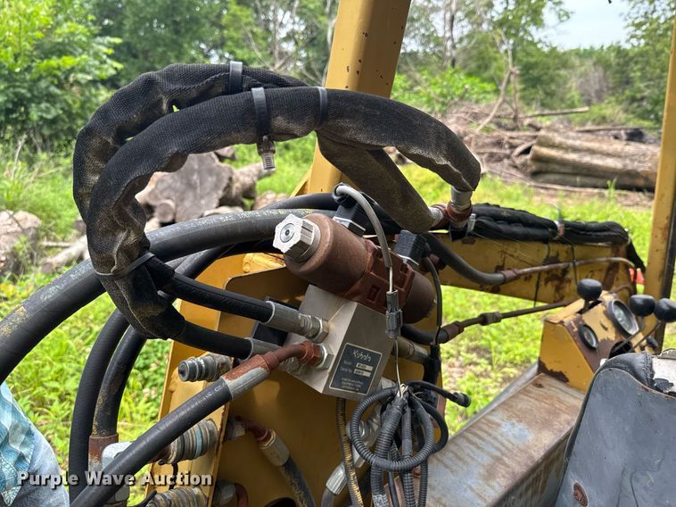 image for item DU9880 2000 ASV 2810 tracked skid steer loader