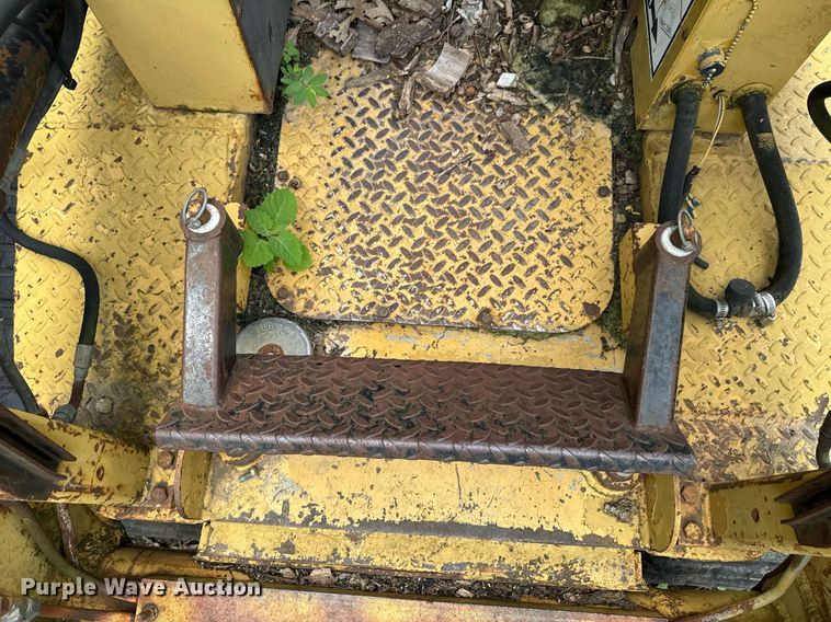 image for item DU9880 2000 ASV 2810 tracked skid steer loader