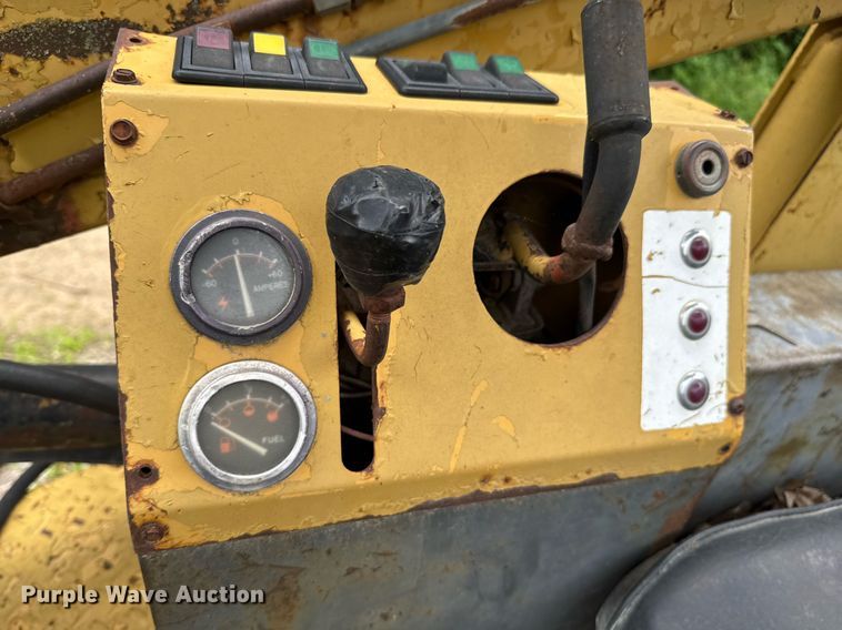 image for item DU9880 2000 ASV 2810 tracked skid steer loader