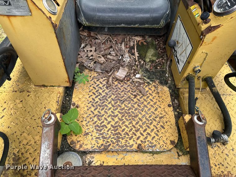 image for item DU9880 2000 ASV 2810 tracked skid steer loader