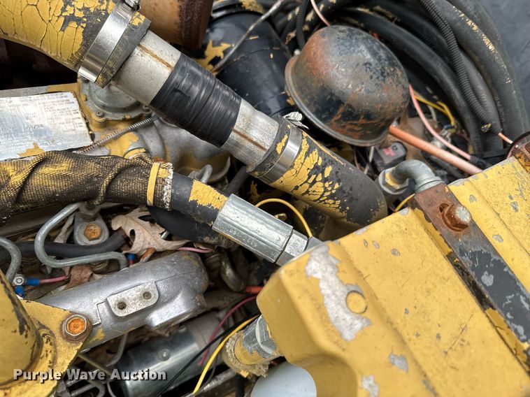 image for item DU9880 2000 ASV 2810 tracked skid steer loader