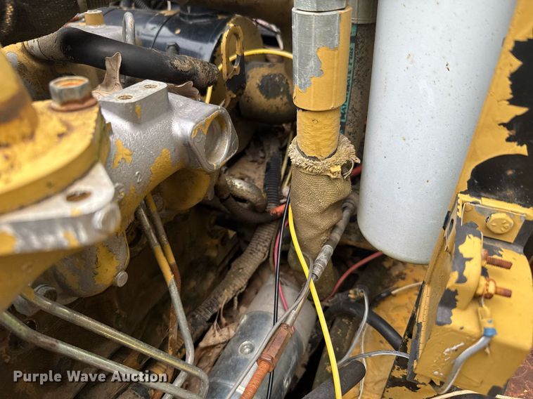 image for item DU9880 2000 ASV 2810 tracked skid steer loader