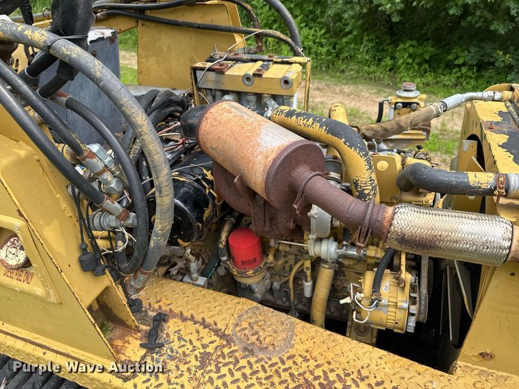 image for item DU9880 2000 ASV 2810 tracked skid steer loader