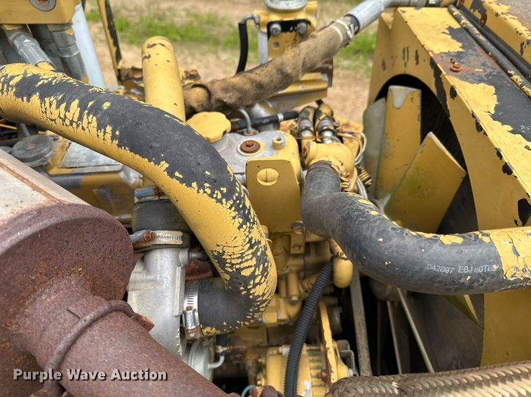 image for item DU9880 2000 ASV 2810 tracked skid steer loader