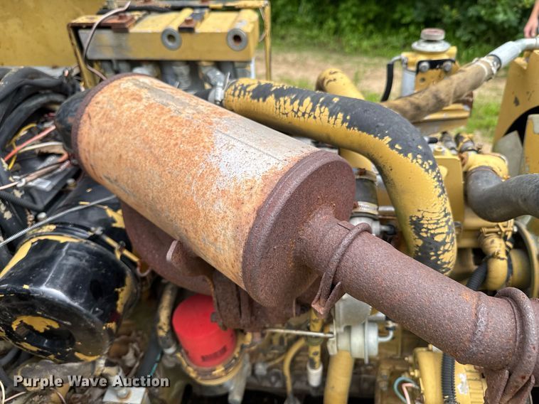 image for item DU9880 2000 ASV 2810 tracked skid steer loader