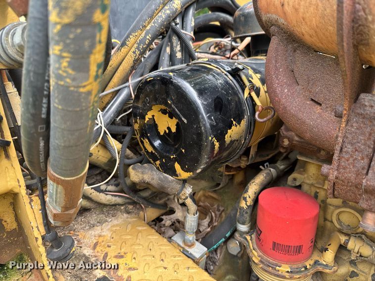 image for item DU9880 2000 ASV 2810 tracked skid steer loader